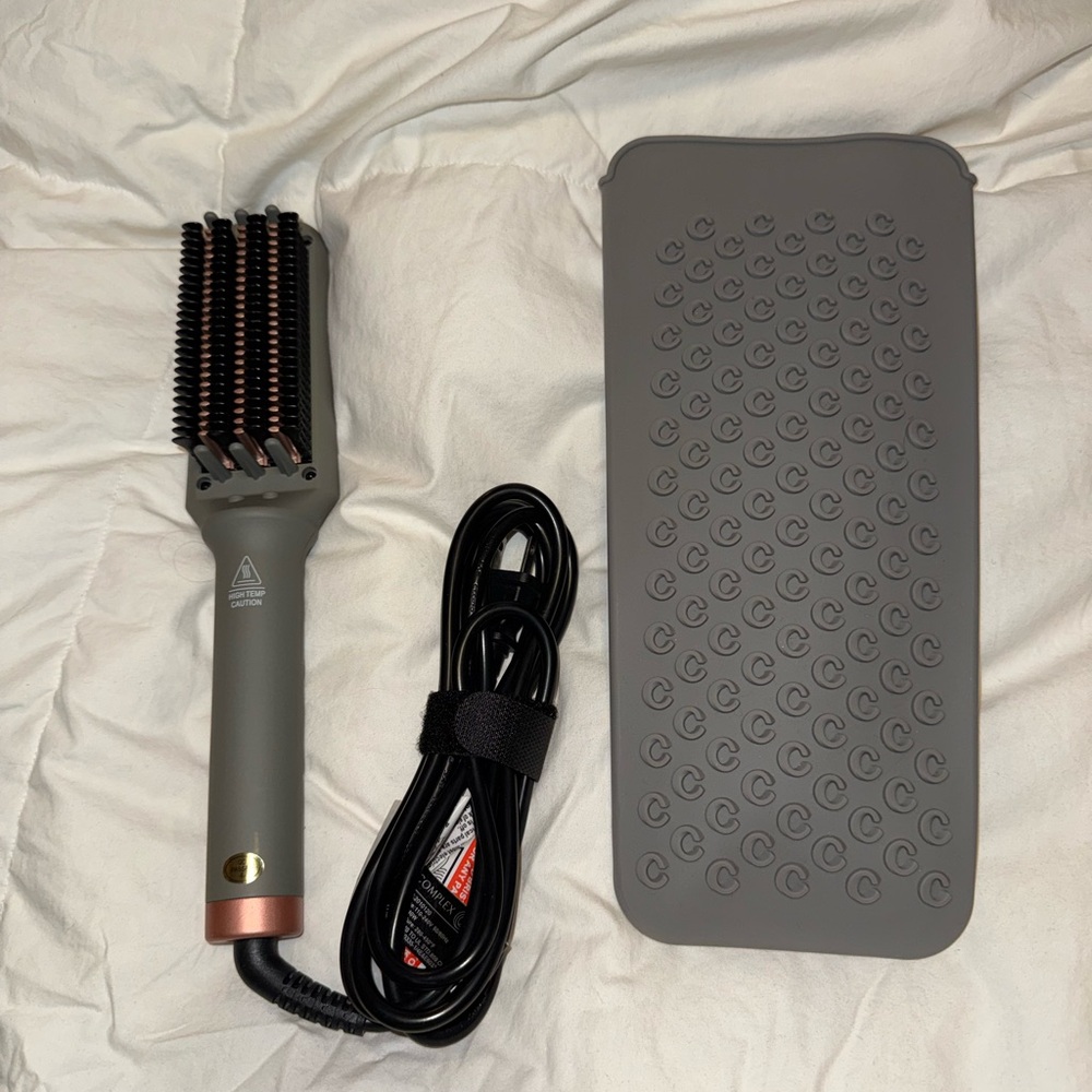 Complex Gray and Copper Hair Styling Tool with Mat
